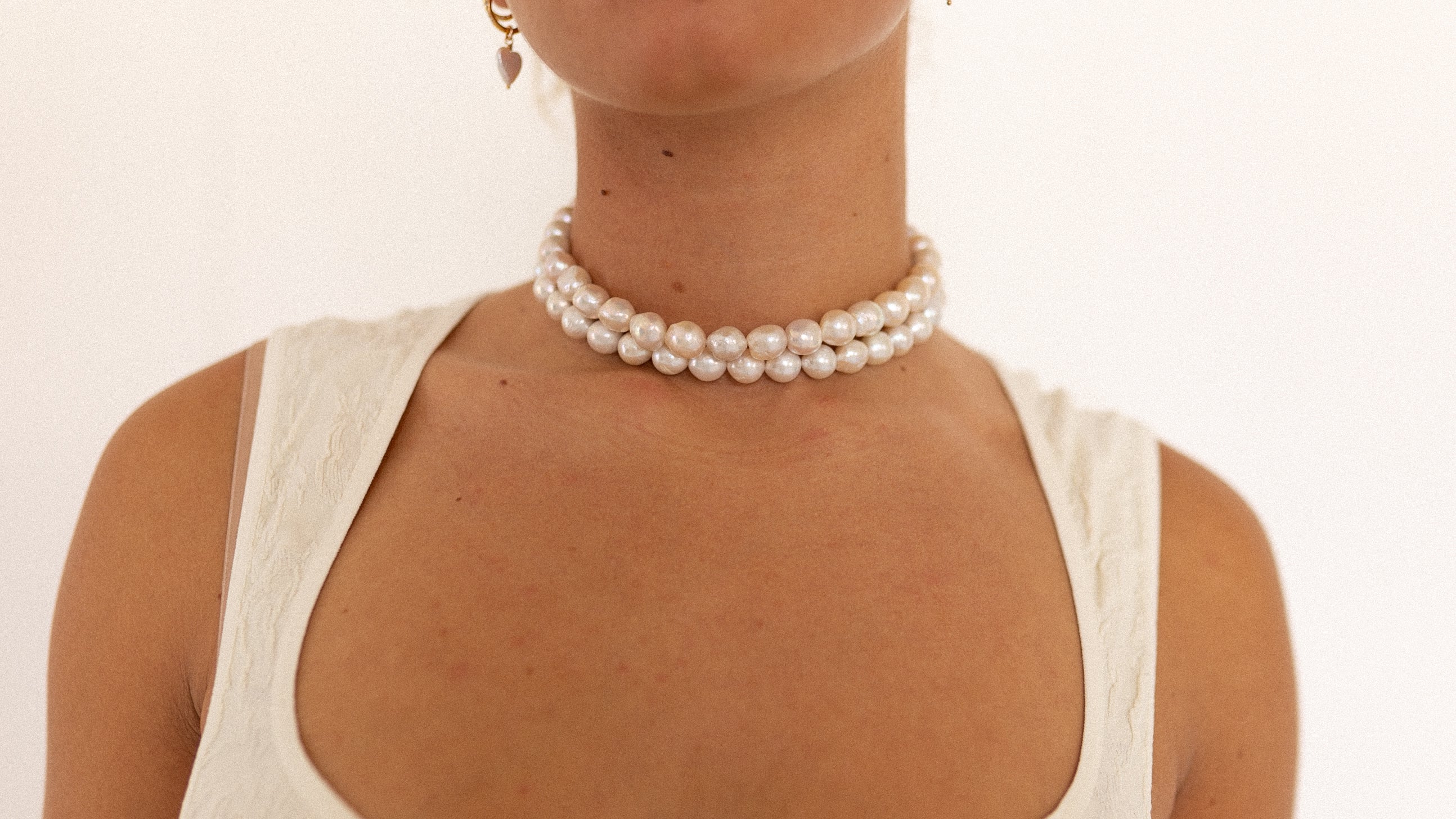 VENUS PEARL CHOKER