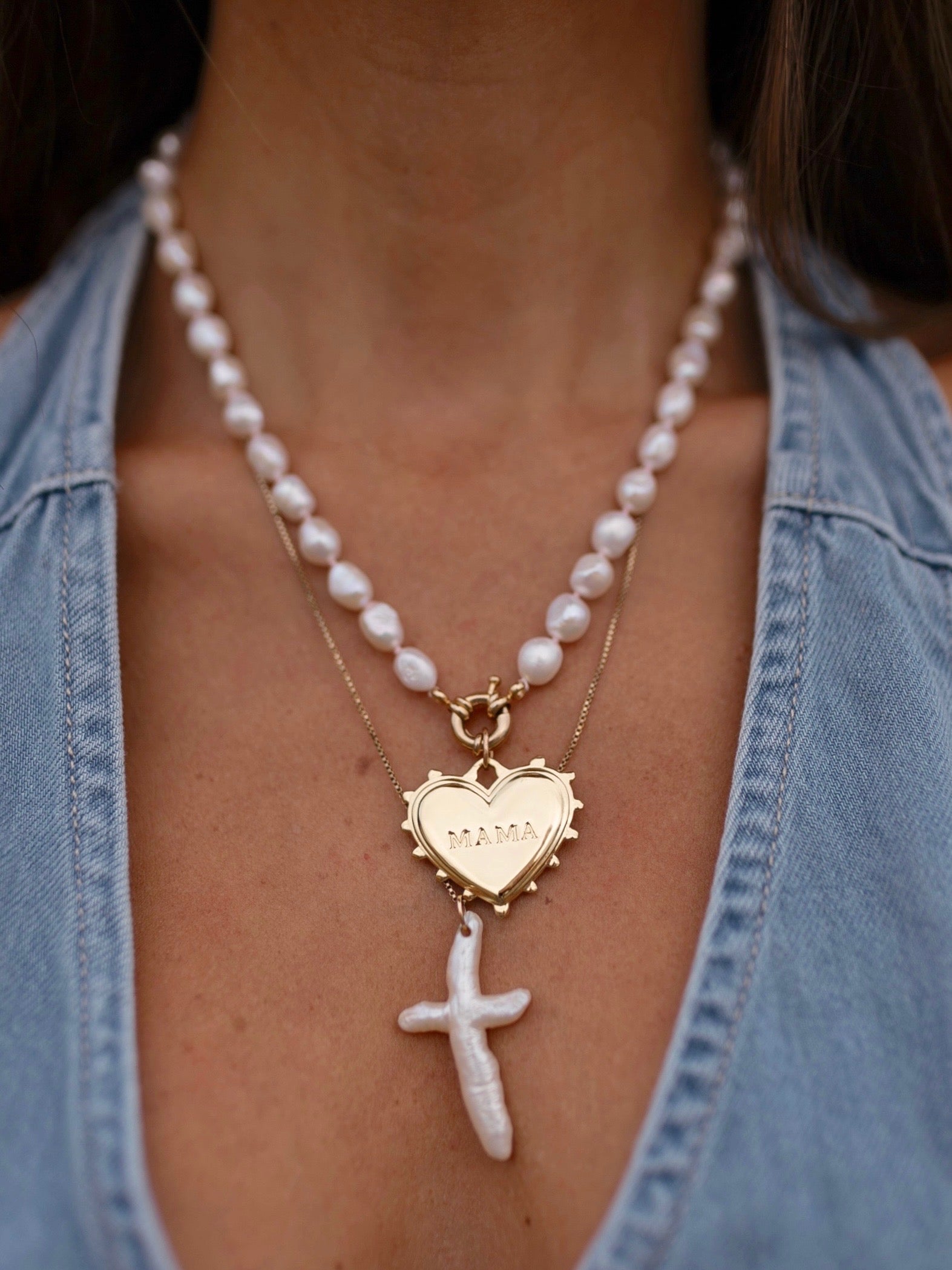PEARLY MAMA HEART NECKLACE
